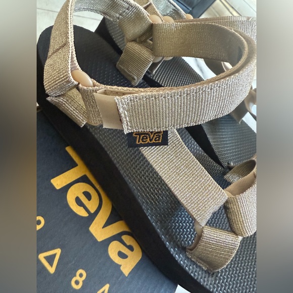 Teva Midform Gold Color - Picture 3 of 5